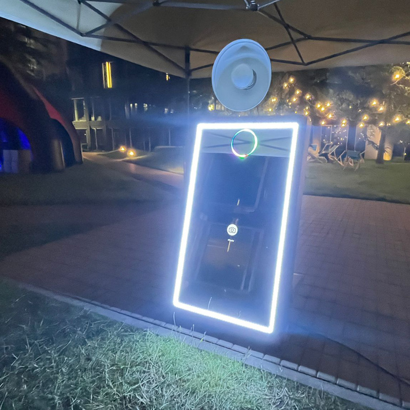 Fotobudka Ai - wynajem - Warszawa - GigaFun - Wynajem atrakcji na imprezy