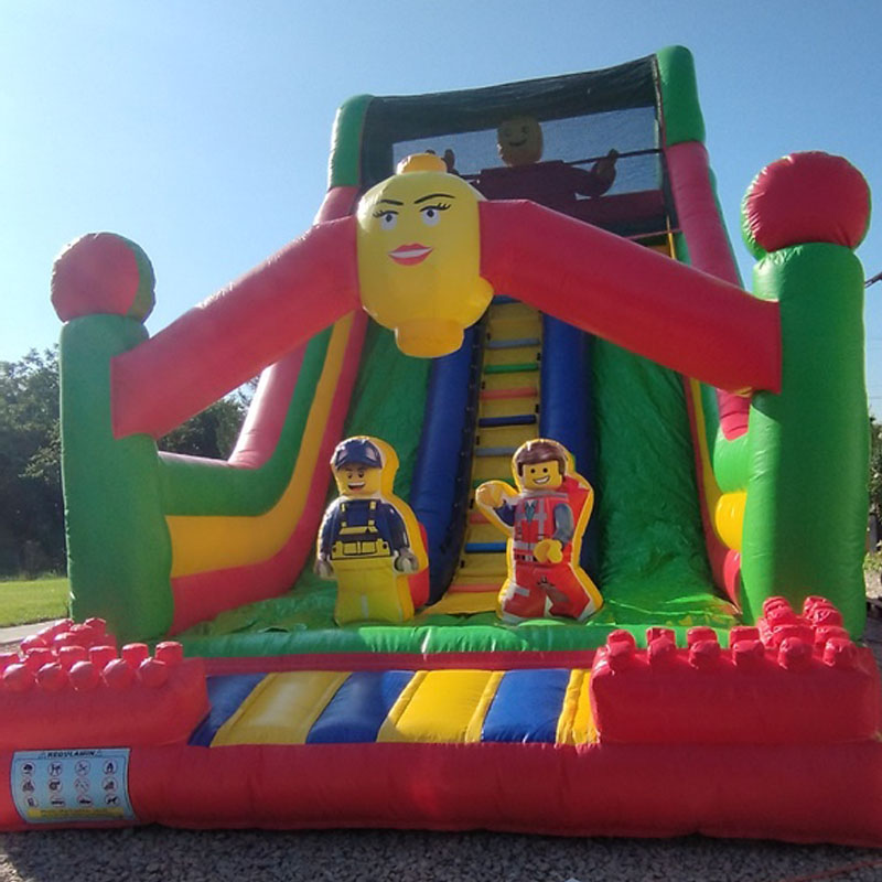 Dmuchana zjeżdżalnia na wynajem - Lego